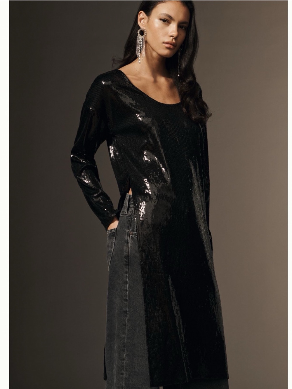 NWT Anthropologie Long-Sleeve
Sequin Tunic with Side Slit in Black, M